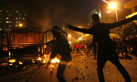 Protesters turn to violence in the streets of Cairo